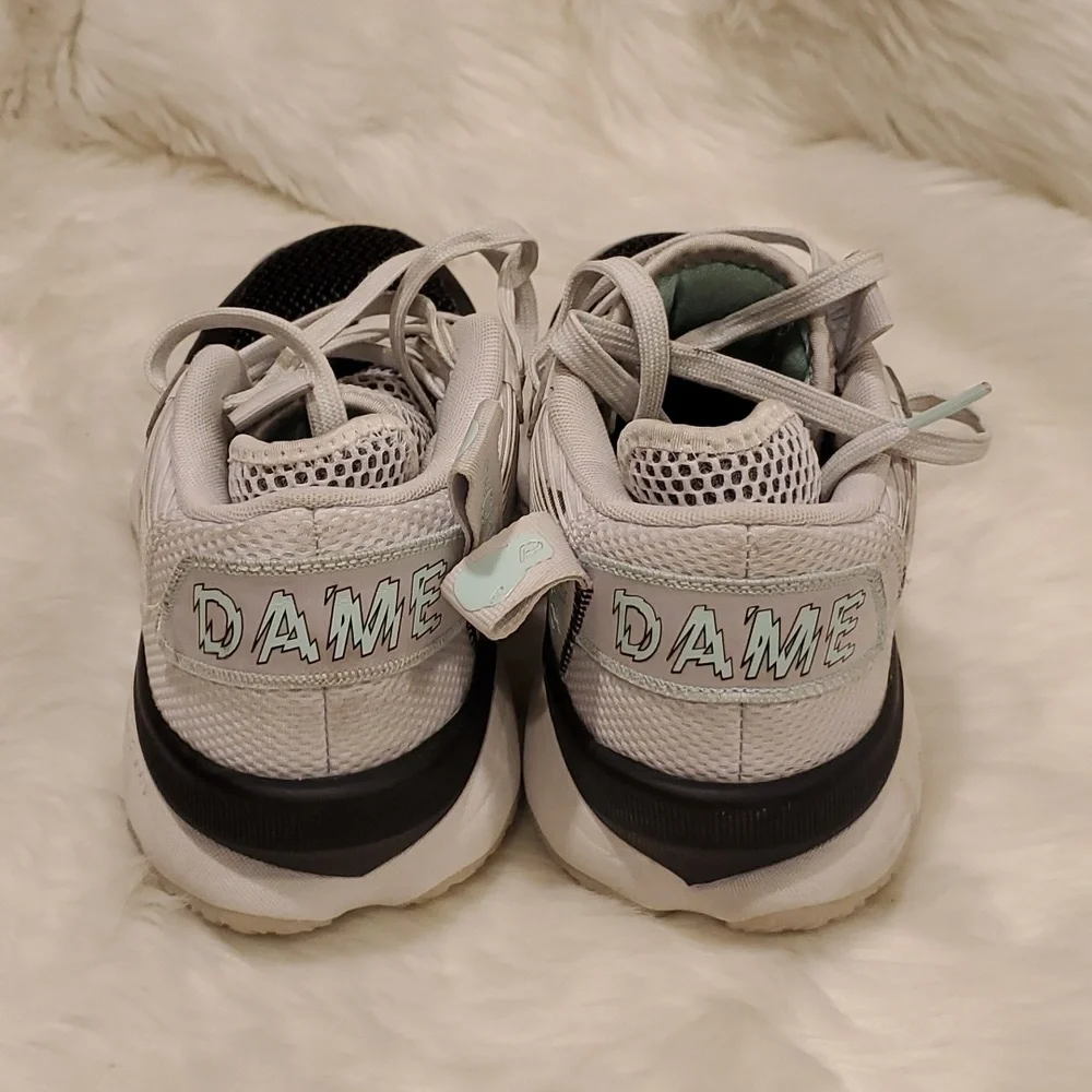 Adidas DAME 8 Damian Lillard 4th Quarter KO  Gray/Mint  Women Size 6.5